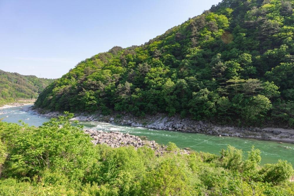 Inje Naerincheon Glamping Hotel Exterior photo