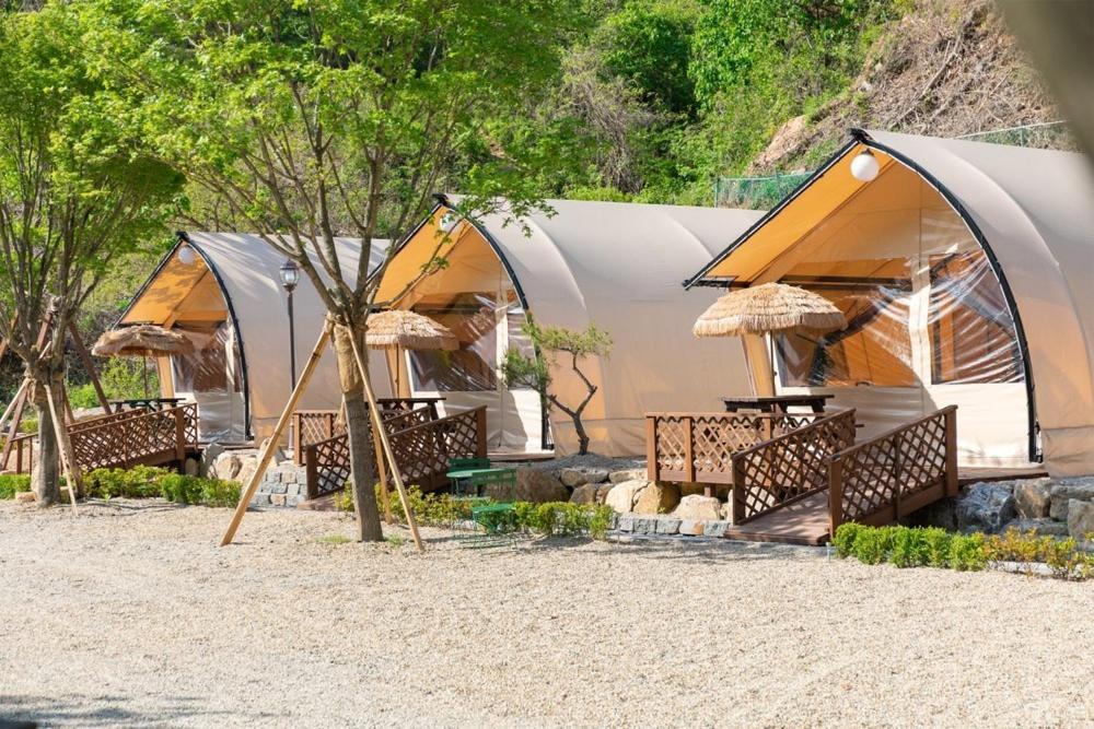 Inje Naerincheon Glamping Hotel Exterior photo